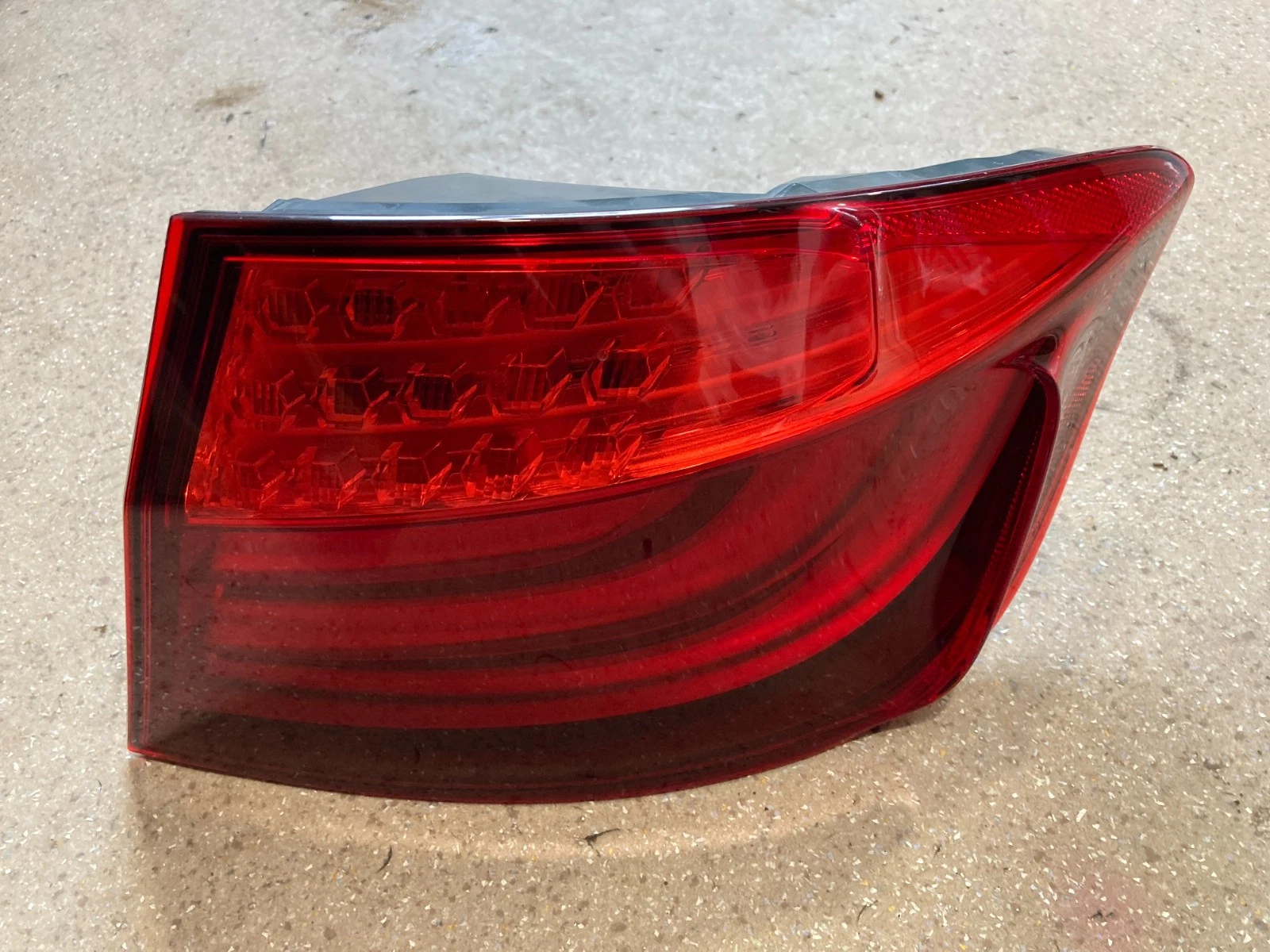BMW 5 SERIES F10 520I REAR RIGHT OUTER TAILIGHT