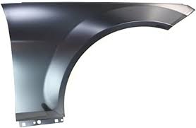 FENDER RIGHT FRONT W204