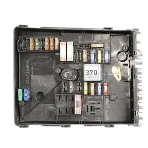 TIGUAN R-LINE FUSE BOX