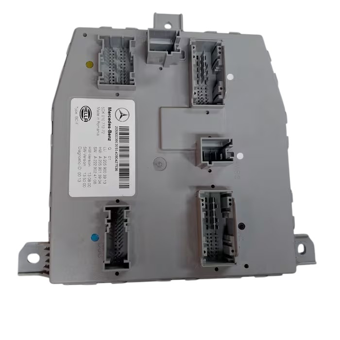 Mercedes-Benz W205 FUSE BOX SAM CONTROL MODULE