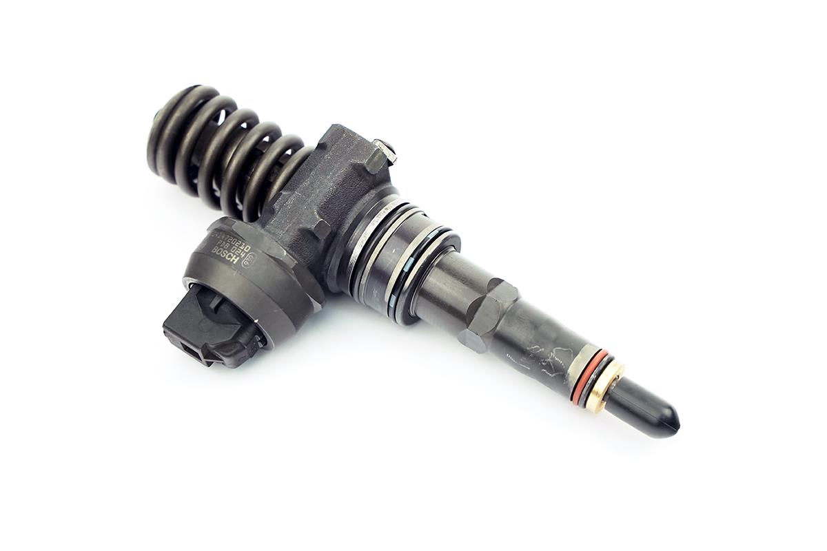 VW TOUAREG 7L 5.0 TDI V10 INJECTOR