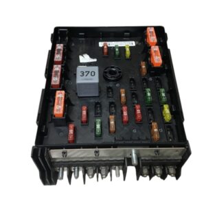 VW PASSAT B7 TDI FUSE BOX